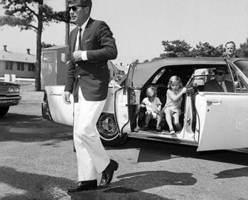John. F. Kennedy mit Weejuns Pennyloafern von G. H. Bass